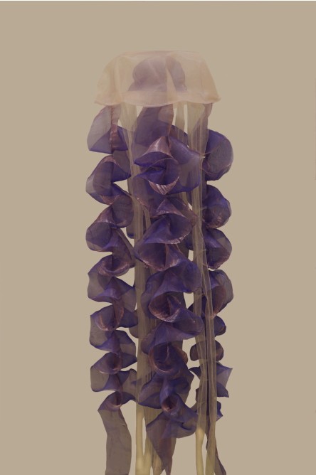 Title: Jellyfish 7 Year: 2019 Mediums: Fabric Size: 29 cm x 121 cm