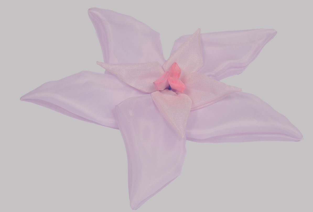Title: Flower 3 Year: 2021 Mediums: Fabric Size: 50 cm x 50 cm